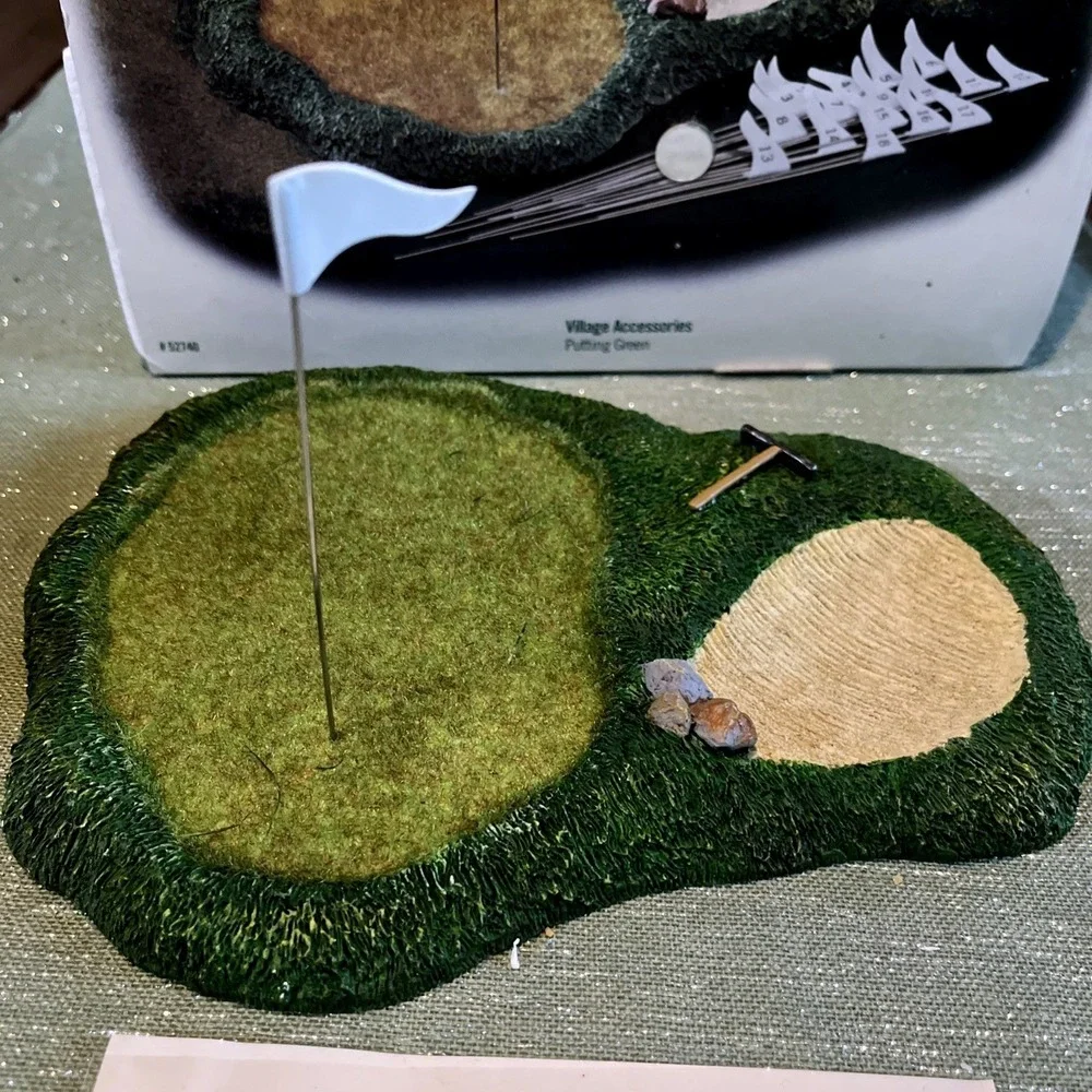 Dept 56 52740 Putting Green Village Accessory Christmas Golf Collectable 1998